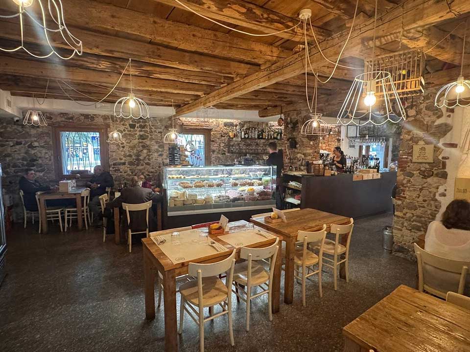 Immagine editoriale illustrativa: non fotografia del ristorante Osteria al Ponte